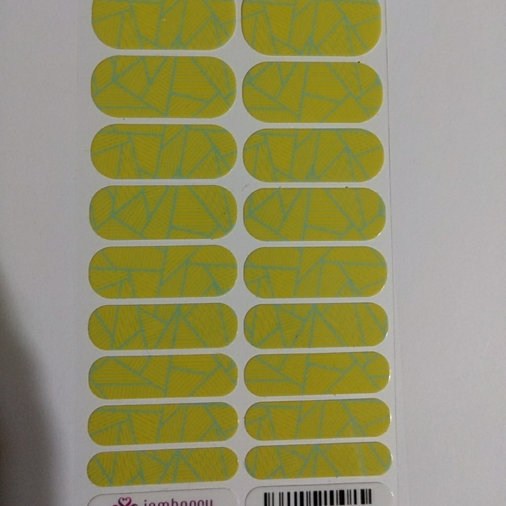 Jamberry Cut Loose nail wraps